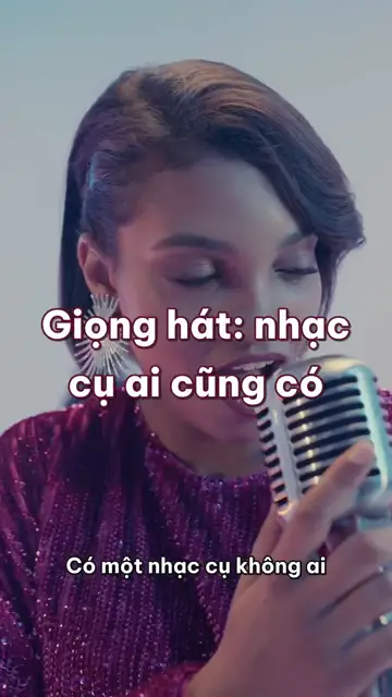 Giọng hát: nhạc cụ ai cũng có, dây đàn chưa dài tới hai phân rưỡi mà rung cả trăm lần mỗi giây