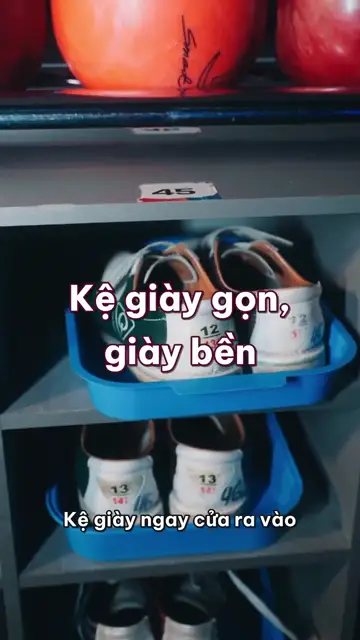 Kệ giày ngay cửa gọn trong mười phút, giặt giày vải trắng không ố vàng và giữ giày da cho bền