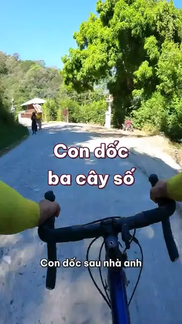 Bốn mươi bốn tuổi, dắt bộ ở mét thứ bốn trăm: con dốc ba cây số và lần thứ chín